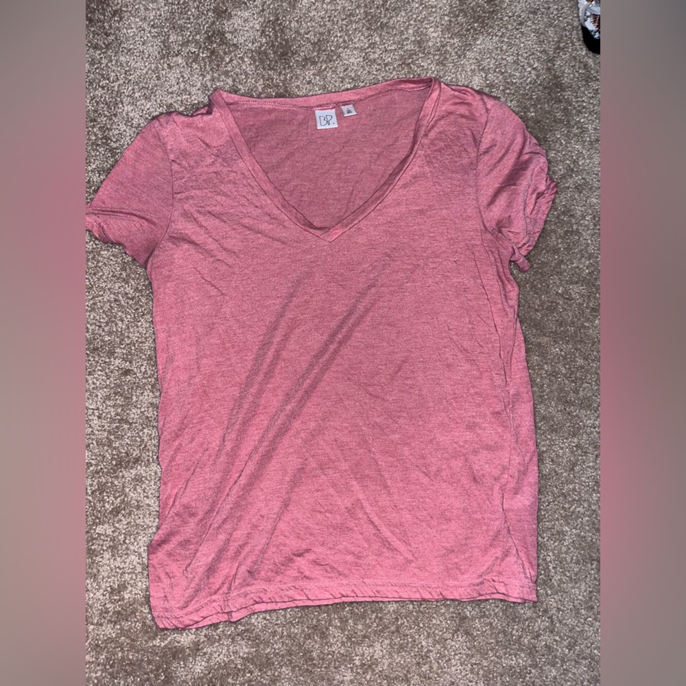 BP v neck shirt, like new, size L